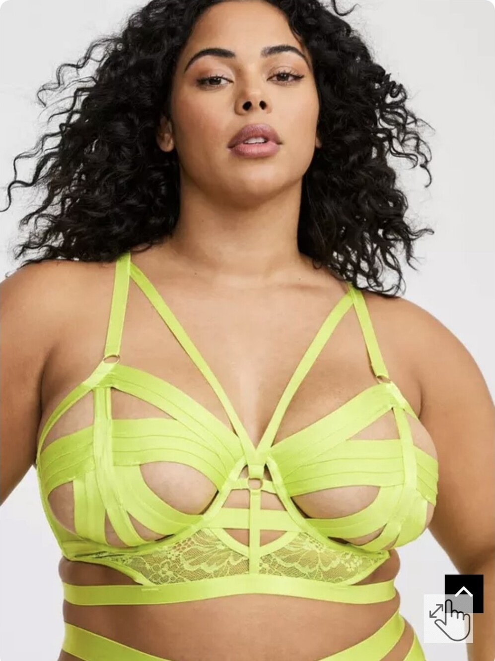 Torrid NWT Strappy Vixen Elastic Underwire Bra. Size 3.